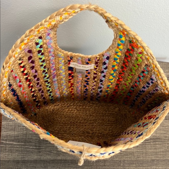 Beautiful!!! Antik Kraft Colorful Woven Tote!! ♥️💛💜 - Picture 9 of 15